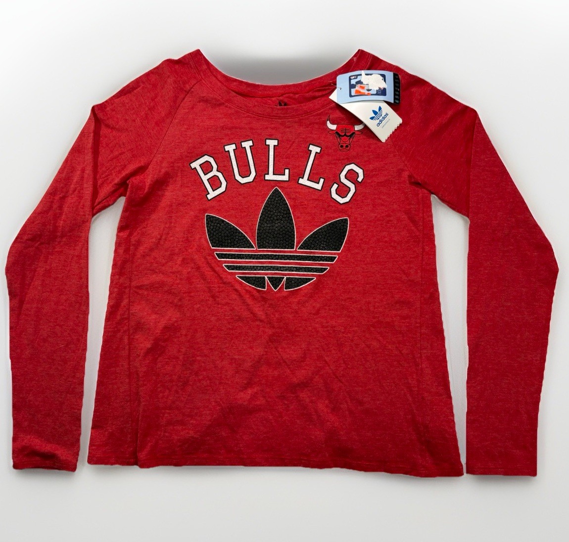 New Adidas NBA Original Chicago Bulls Women Long Sleeve Shirt Red Flap Back Sz S