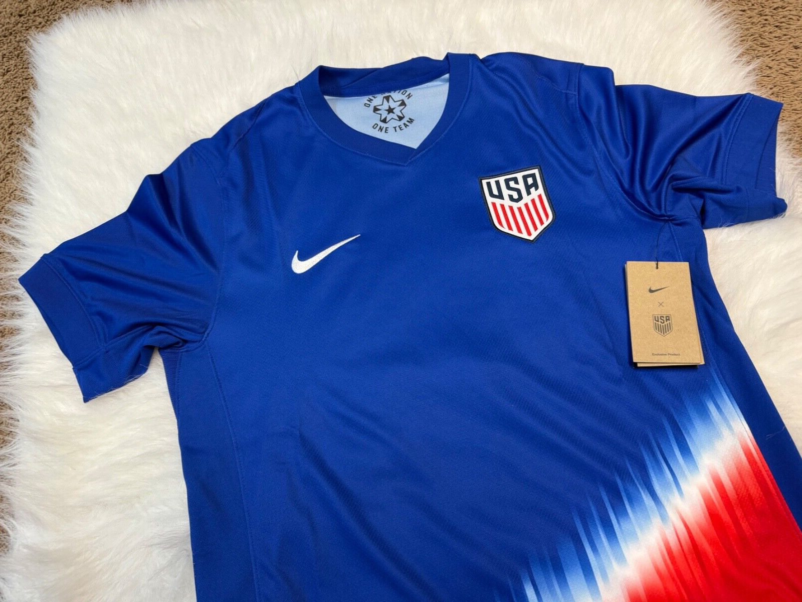 Team USA 2024 Nike Men’s Size Large Away Soccer Jersey FJ4277-417
