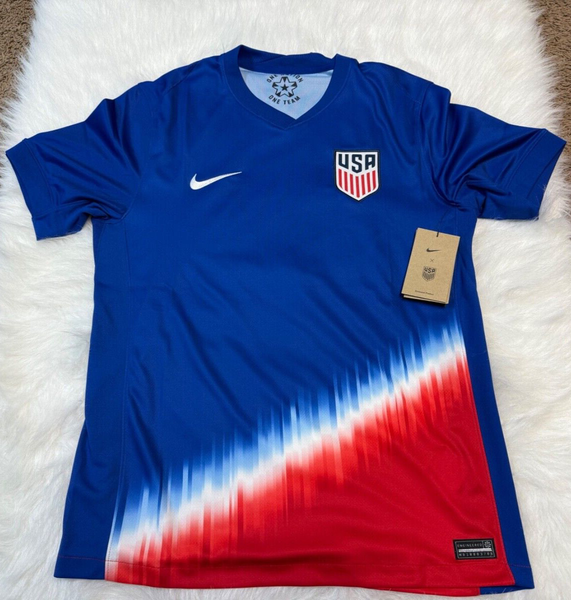 Team USA 2024 Nike Men’s Size Large Away Soccer Jersey FJ4277-417
