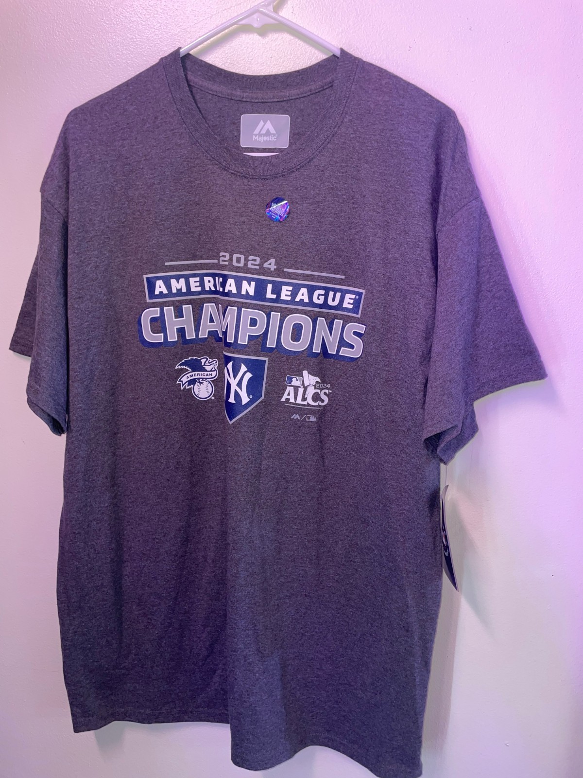 2004 American League Champions Baseball Man T-Short, Size XL, Made in Nicaragua