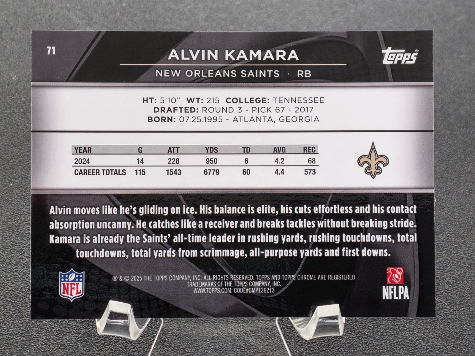 Alvin Kamara 2025 Topps Chrome Black Football Green Refractor /99 #71 Saints