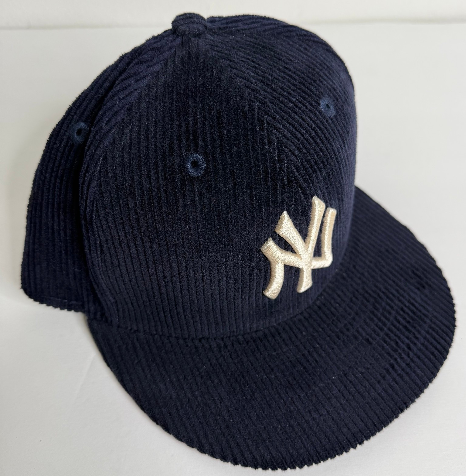 New Era 59FIFTY NY Yankees Fitted Navy Blue Corduroy Fitted Hat 7 7/8 Flat Brim
