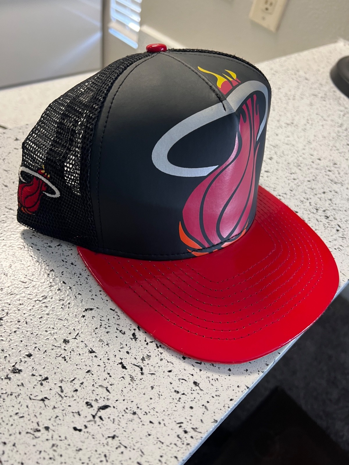 NEw Miami heat snap back hat