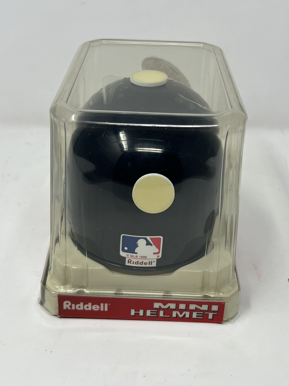 Yunel Escobar #19 Autographed / Signed Atlanta Braves Mini Helmet