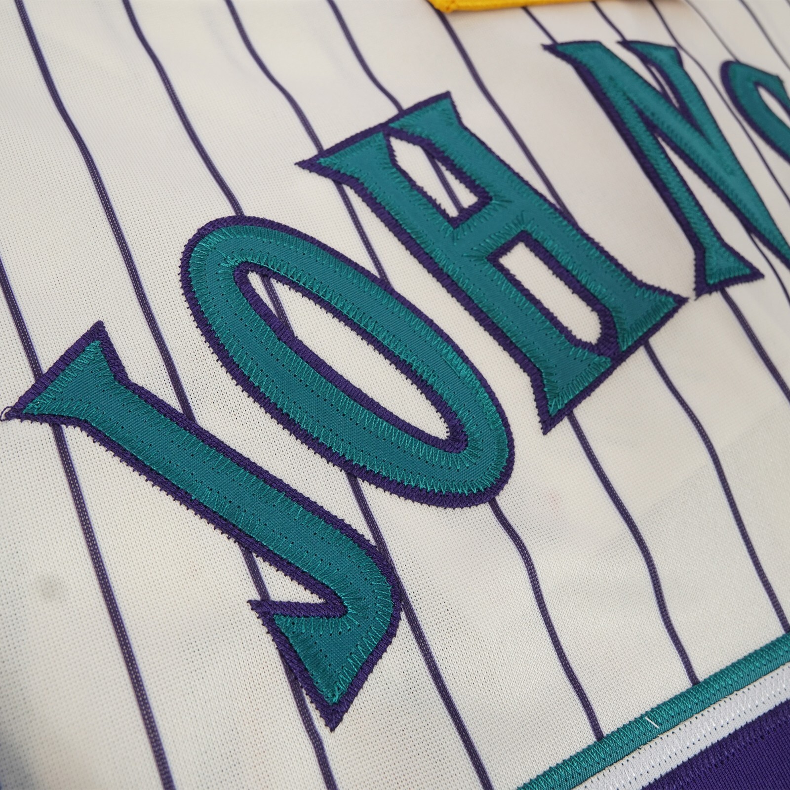 Randy Johnson 2001 Arizona Diamondbacks Men’s Alt Ivory World Series Jersey